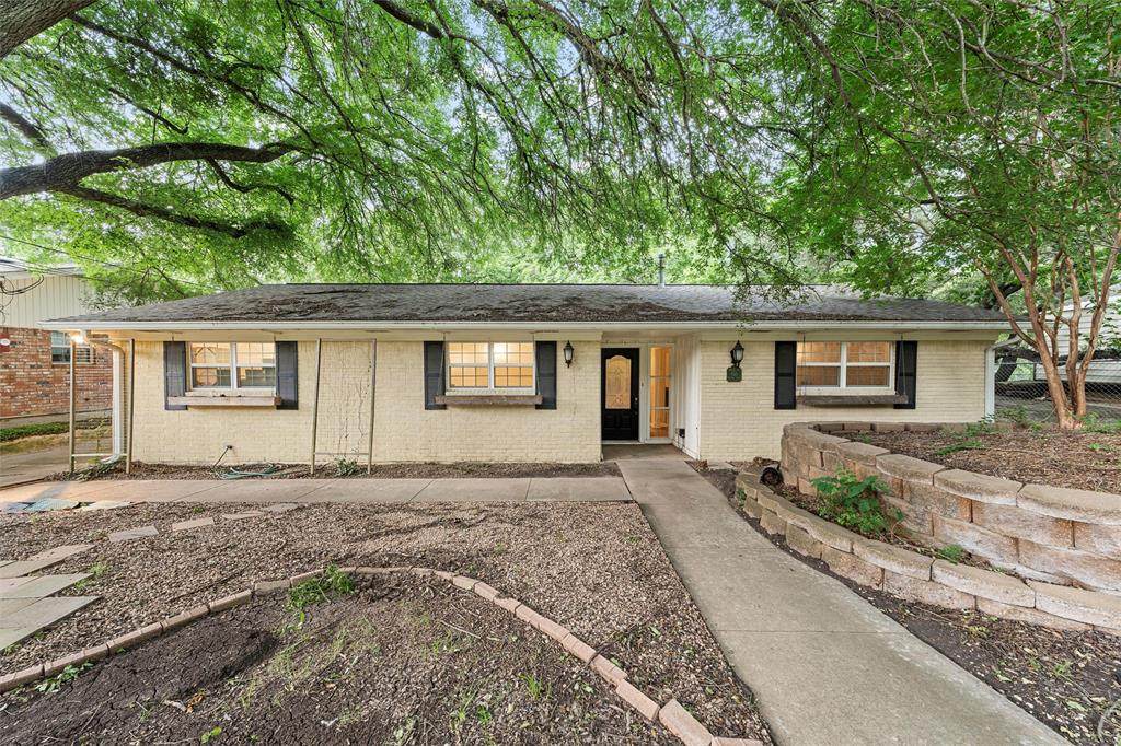 518 Fairway Road - Photo 1