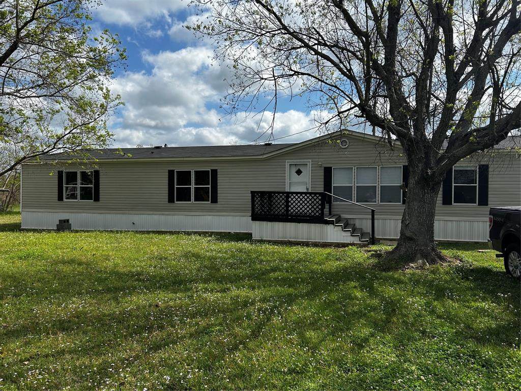 110 Pecan - Photo 1