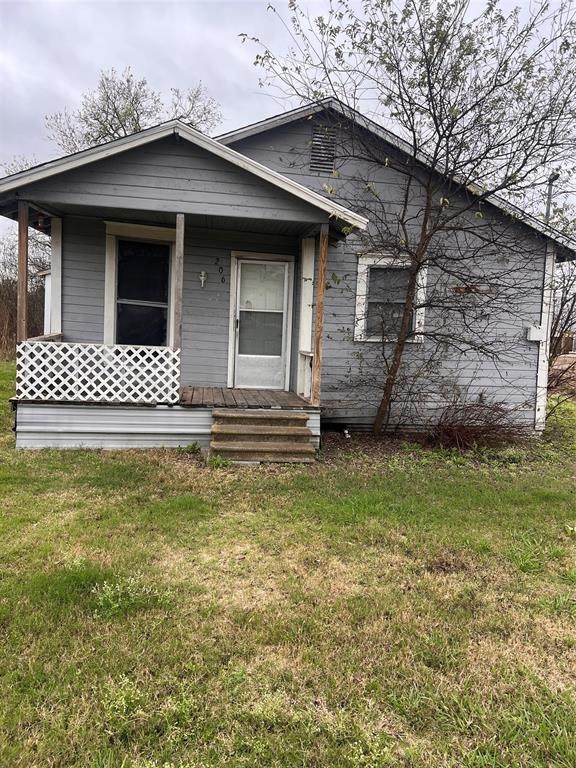 206 3rd Street - Photo 1
