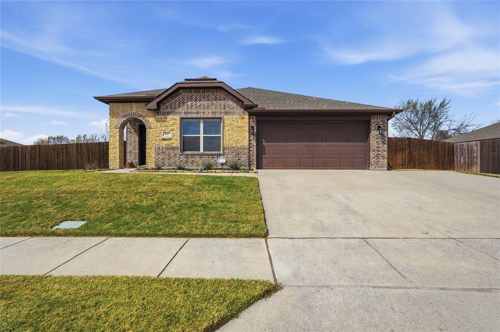 543 Johnson Drive - Photo 1