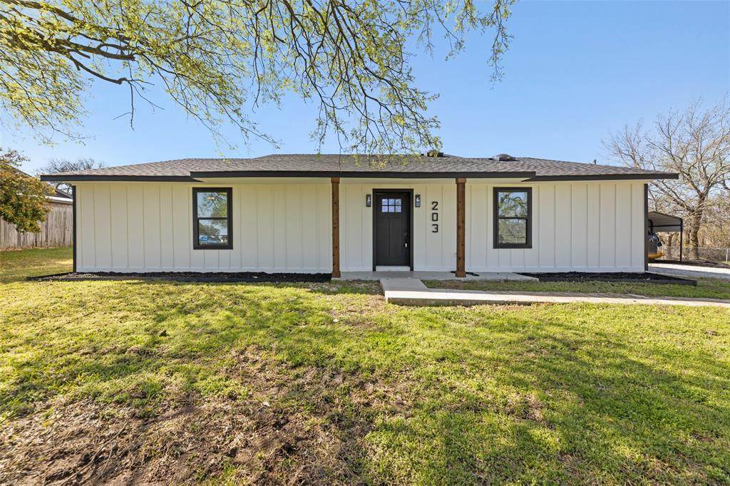 203 Red Bird Court - Photo 1