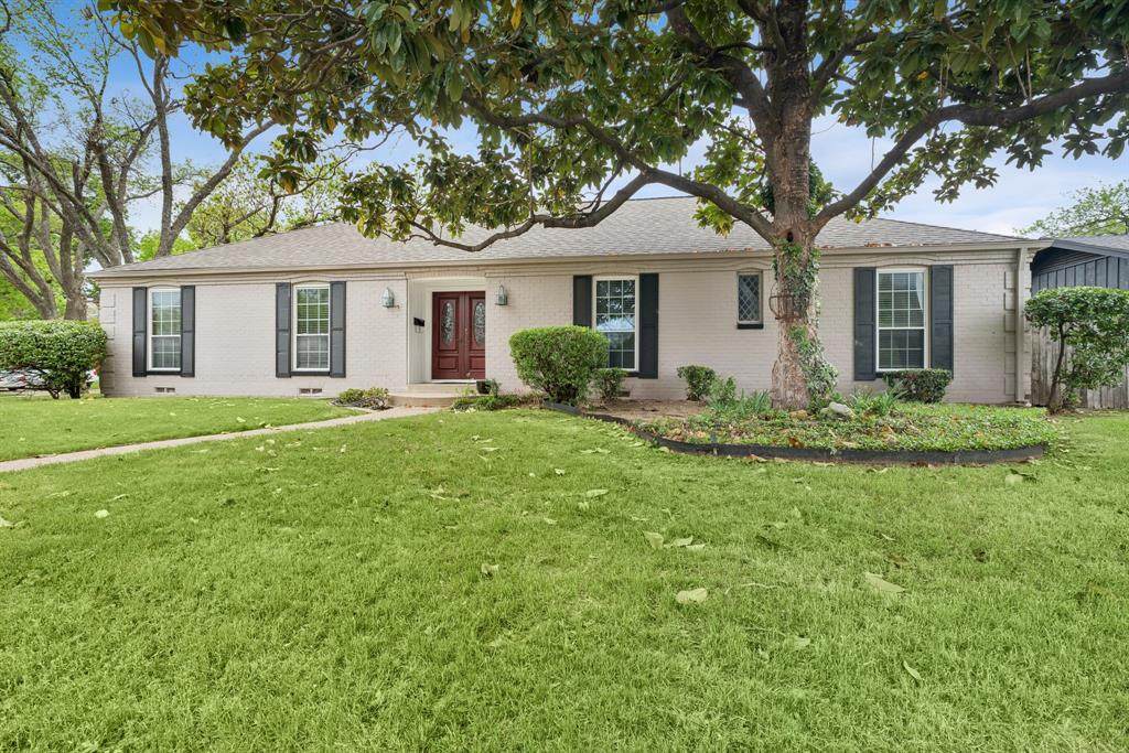 204 Shadywood Lane - Photo 1