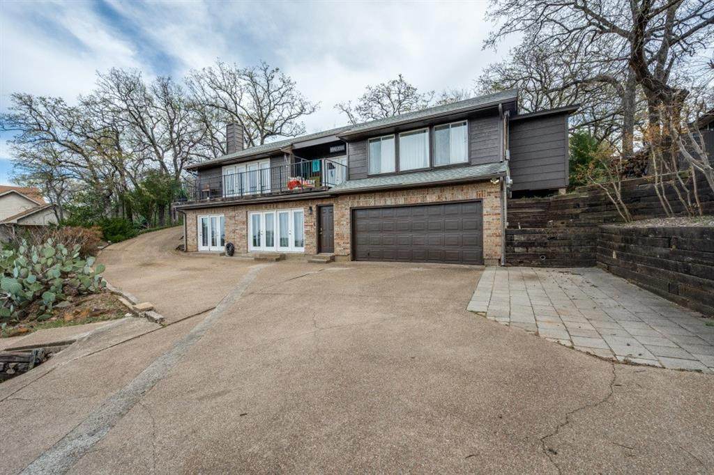 1801 Old Oak Drive - Photo 1