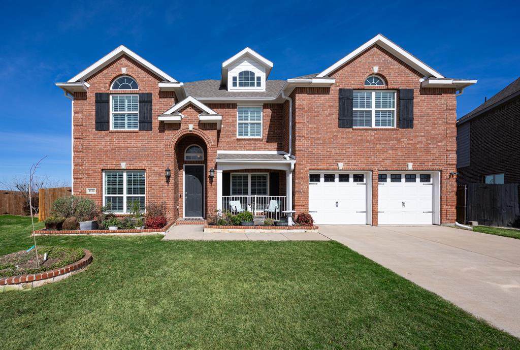 8520 Pinewood Drive - Photo 1