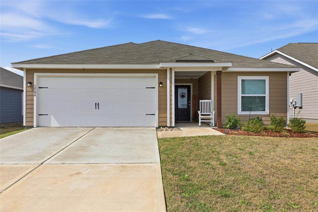 1504 Garfield Drive - Photo 1