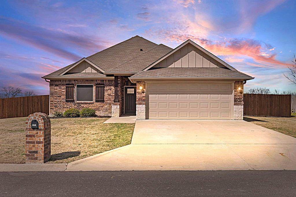 414 Mesa Drive - Photo 1