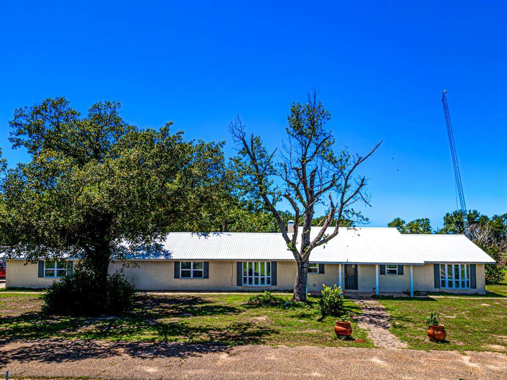 800 Vz County Road 4105 - Photo 1
