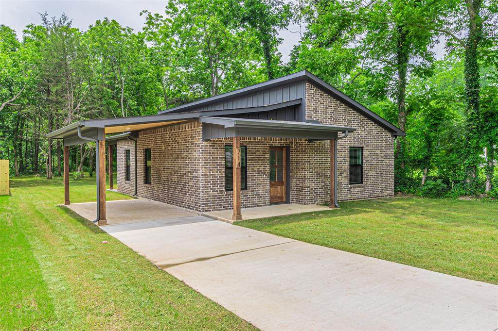 714 Crawford Street - Photo 1
