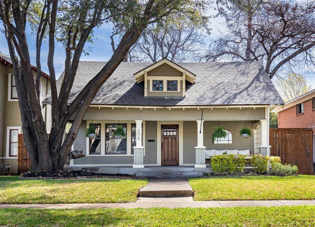 206 Edgefield Avenue - Photo 1