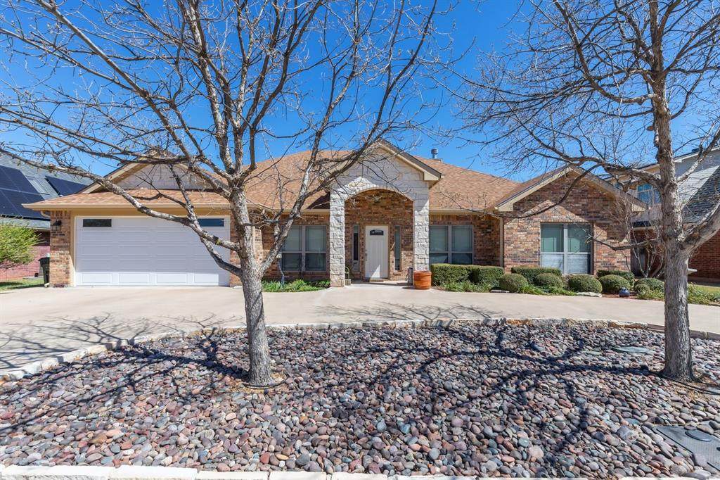 3225 White Oaks Drive - Photo 1