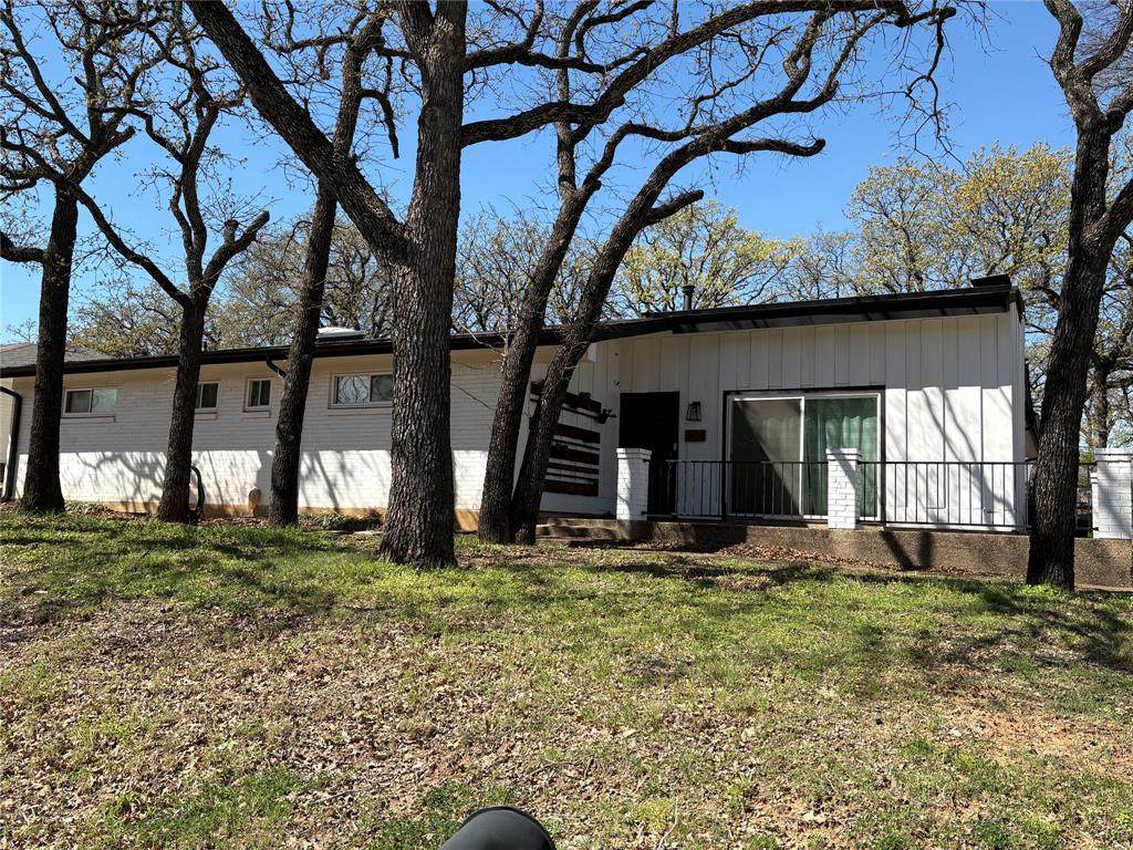 1121 Wade Drive - Photo 1