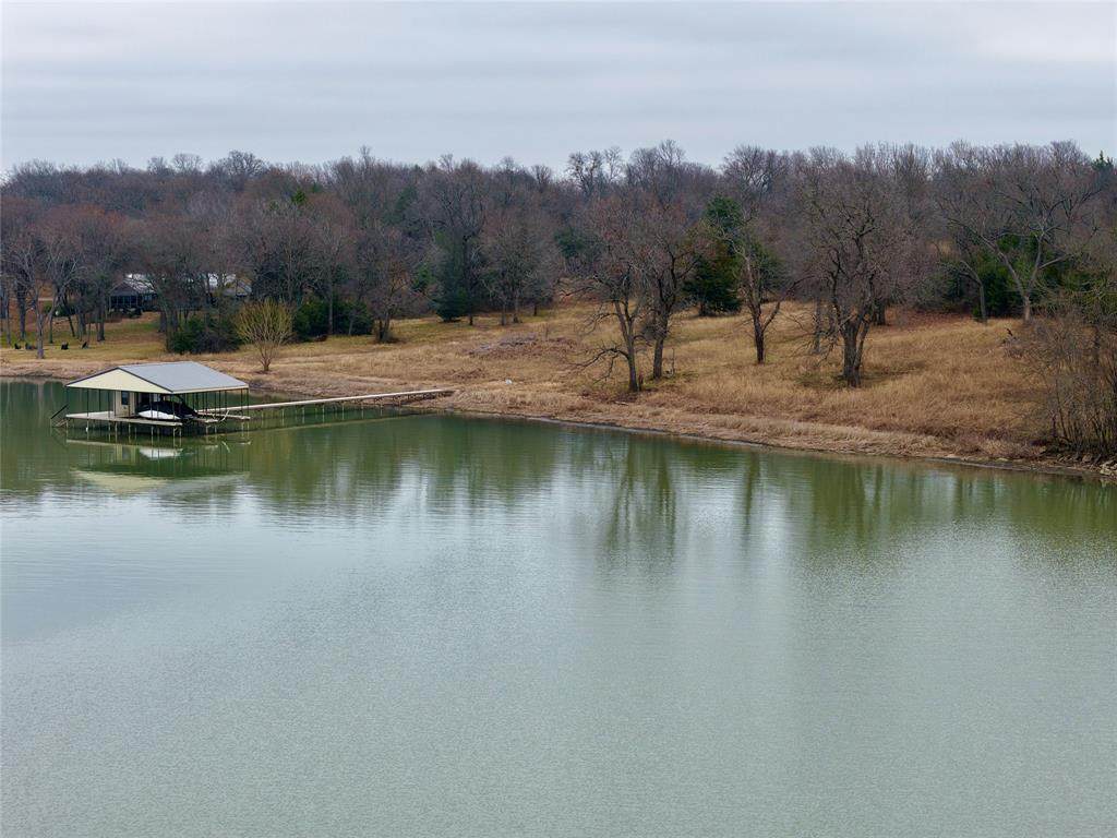 2085 Oaks Lane - Photo 1