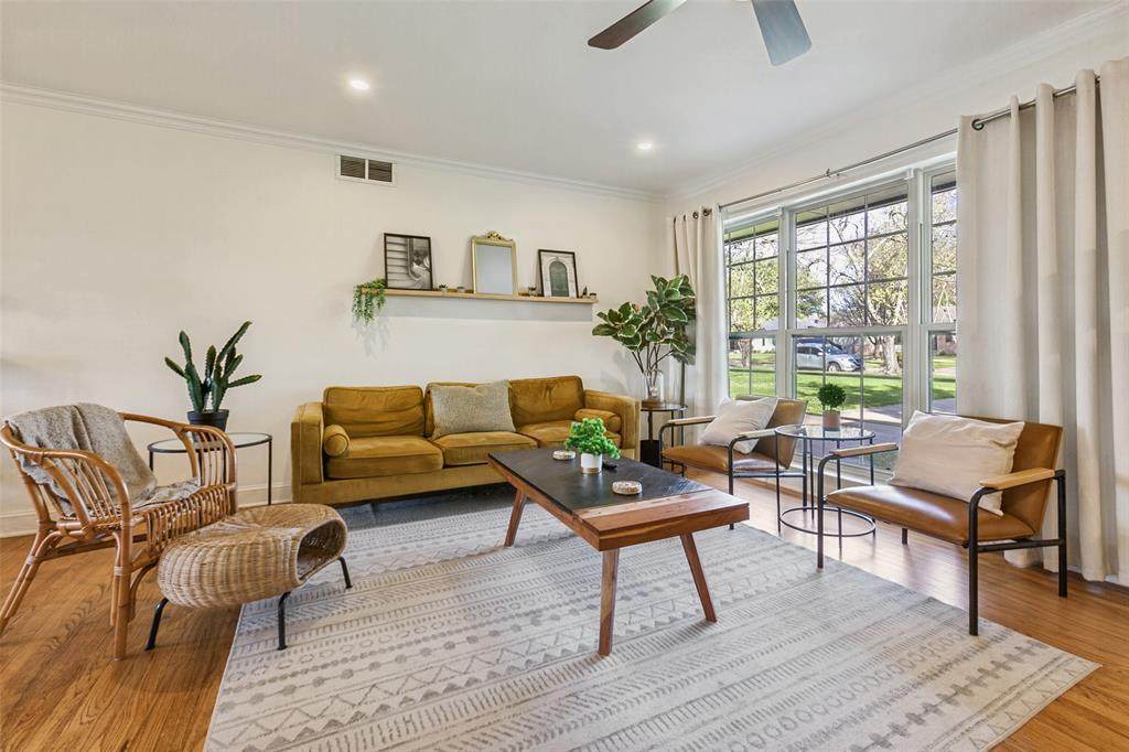 523 Westwood Drive - Photo 1