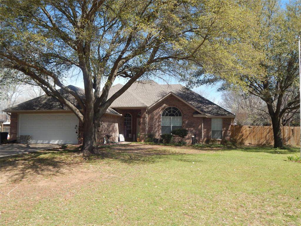 813 Emily Trail - Photo 1
