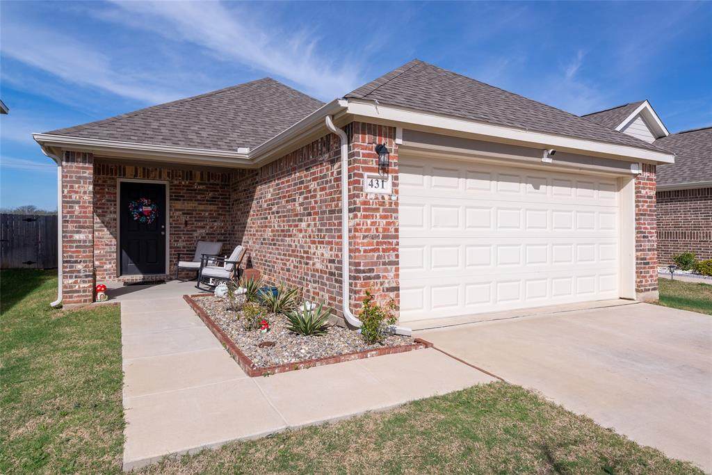 431 Woodhouse Way - Photo 1