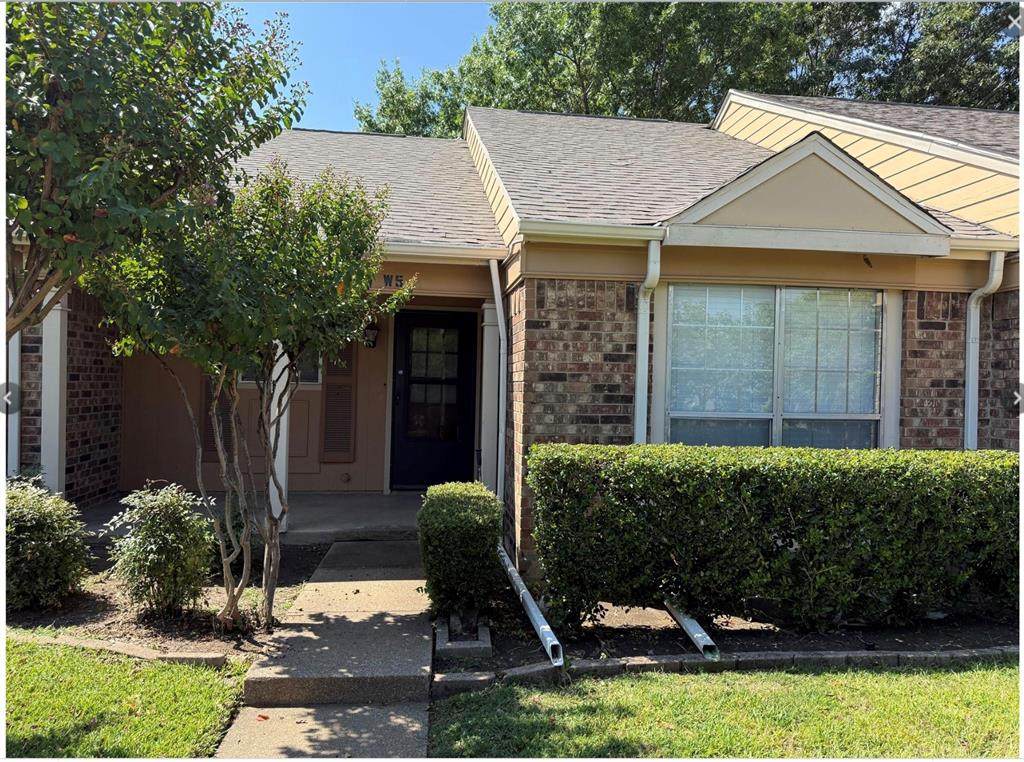 2500 Park Boulevard - Photo 1