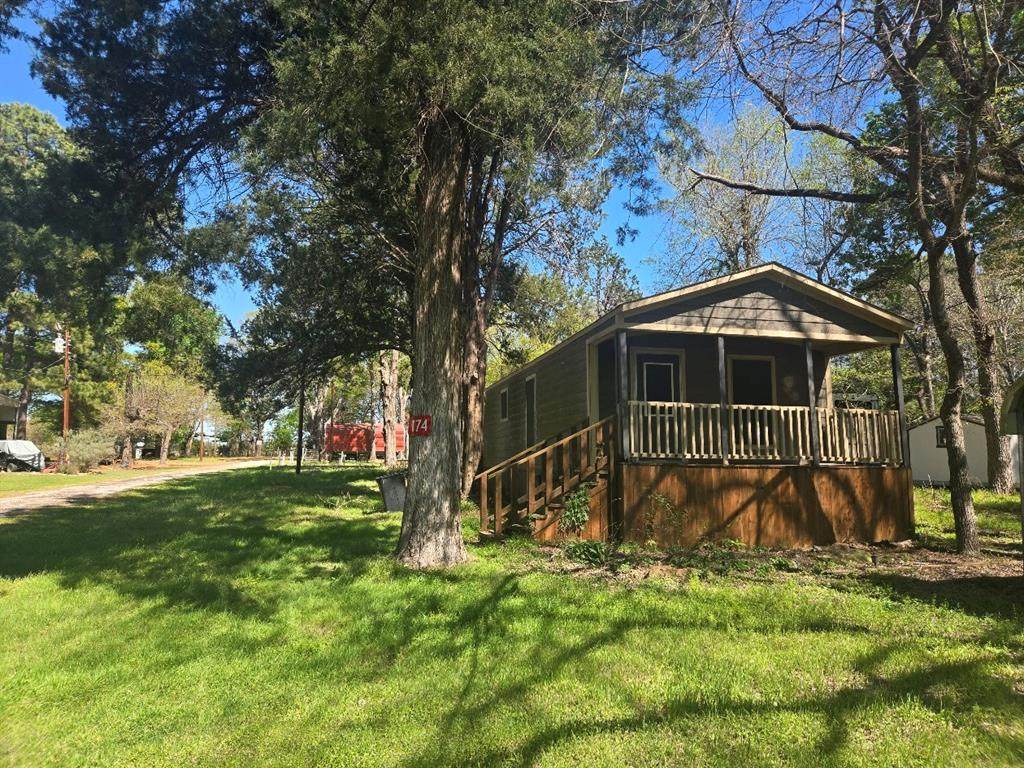 174 Maple Avenue - Photo 1