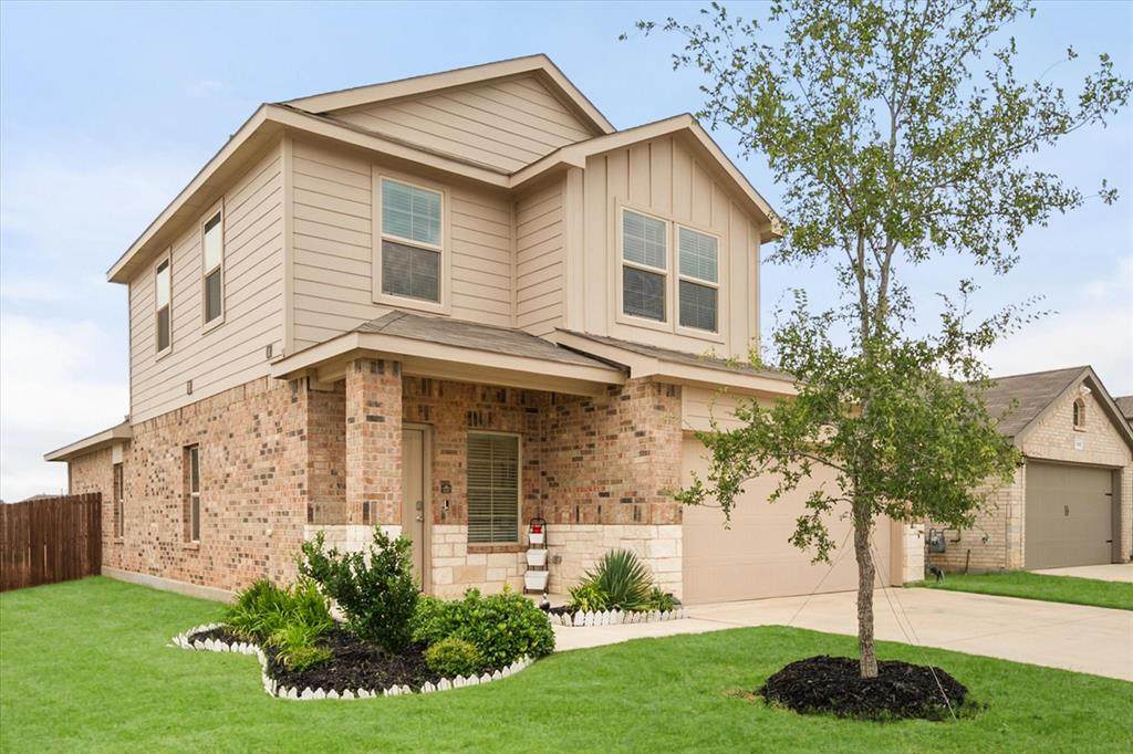 105 Greengate Drive - Photo 1