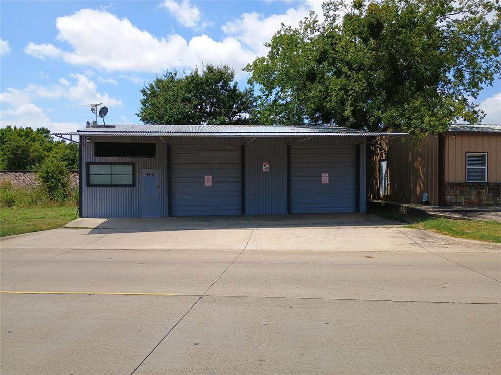 312 Hampton Road - Photo 1
