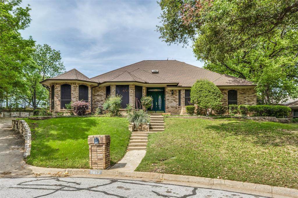 3910 Cross Bend Court - Photo 1
