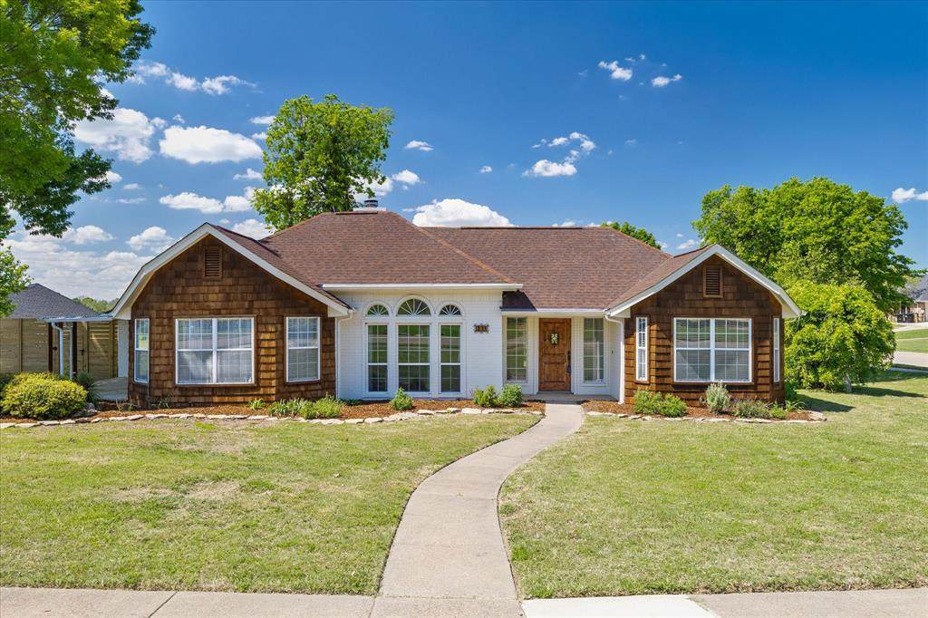 311 Creekview Circle - Photo 1