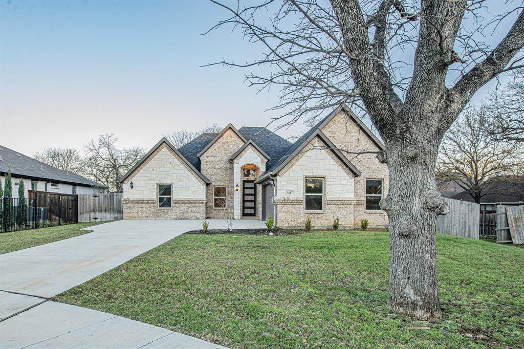 1617 Sea Breeze Court - Photo 1