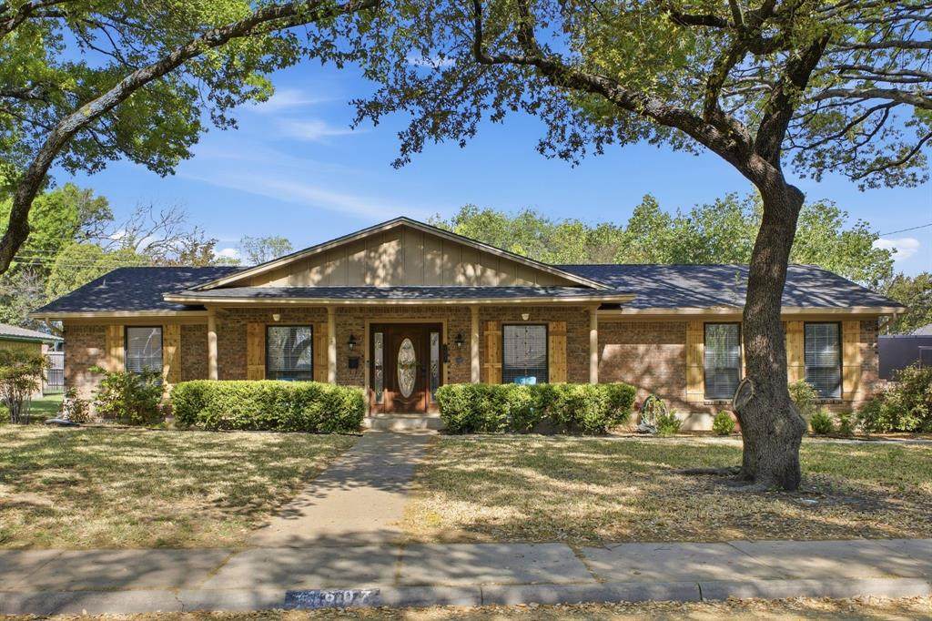 1607 Little Creek Drive - Photo 1