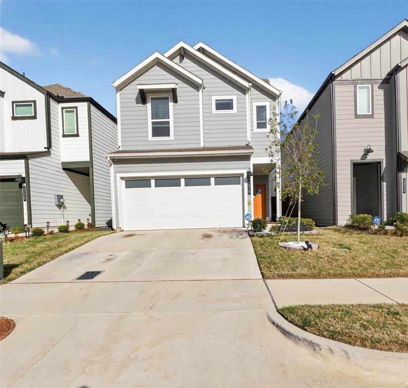 3228 Hampton Drive - Photo 1
