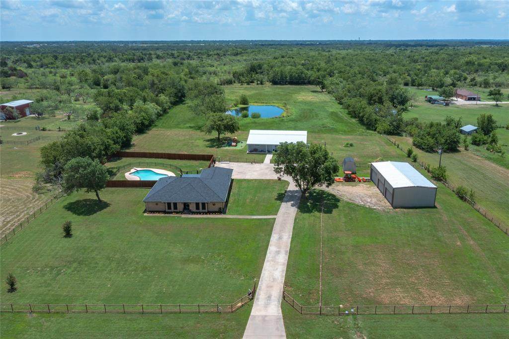 8086 County Road 272 - Photo 1