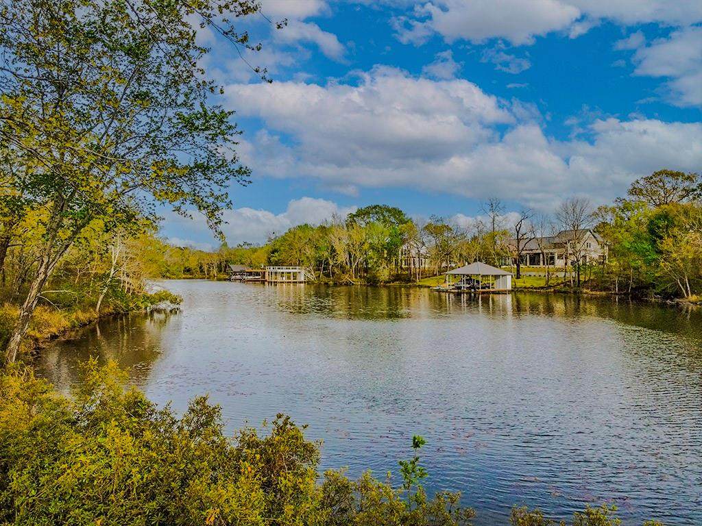 1150 Whispering Oaks Drive - Photo 1
