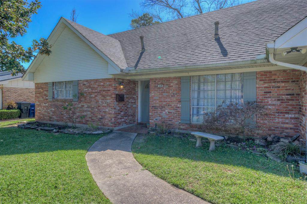 229 Rossitter Street - Photo 1
