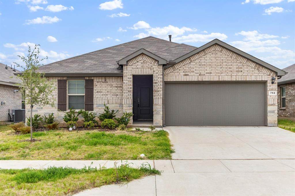 752 Cedarbrook Drive - Photo 1