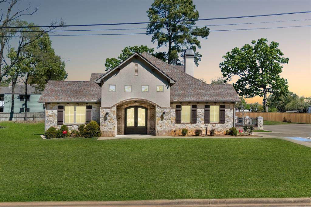 1518 Colony Circle - Photo 1