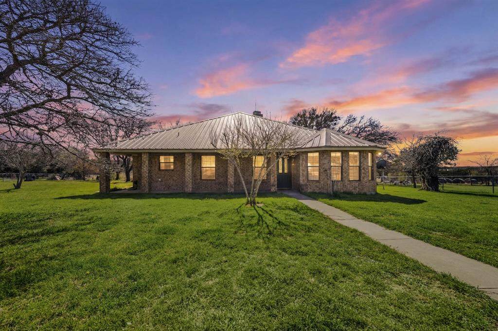 5680 County Road 142 - Photo 1
