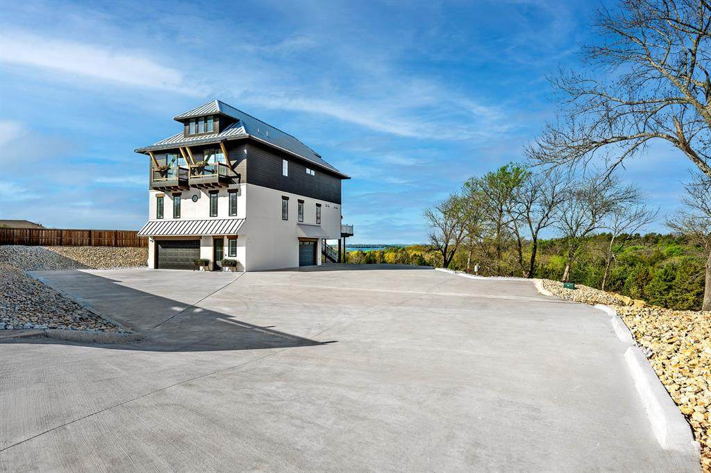 4509 Peach Tree - Photo 1