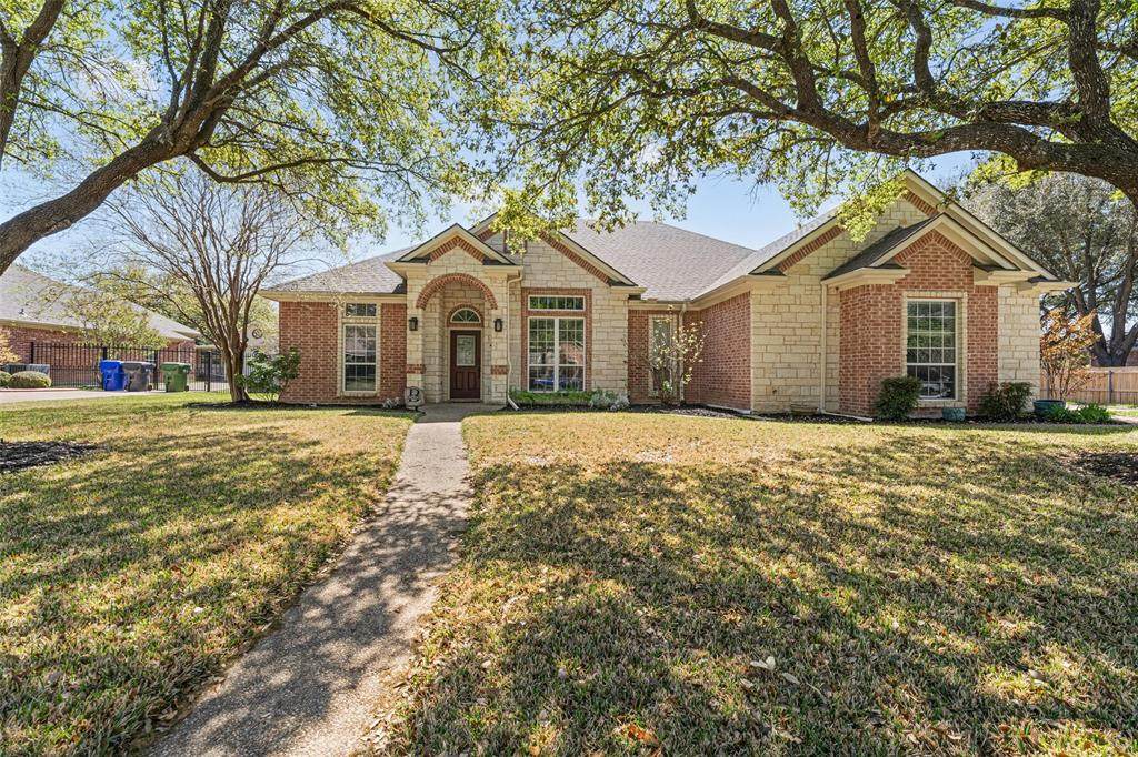 202 Daybreak Way - Photo 1