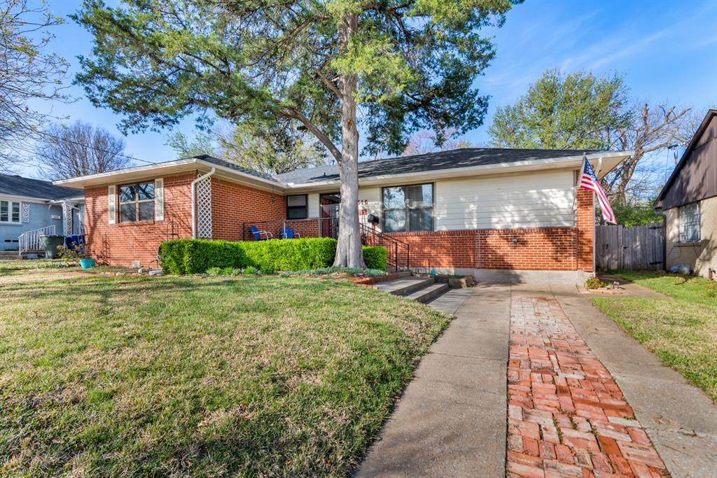 616 Kessler Boulevard - Photo 1
