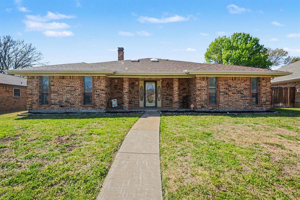 205 Randy Lee Lane - Photo 1