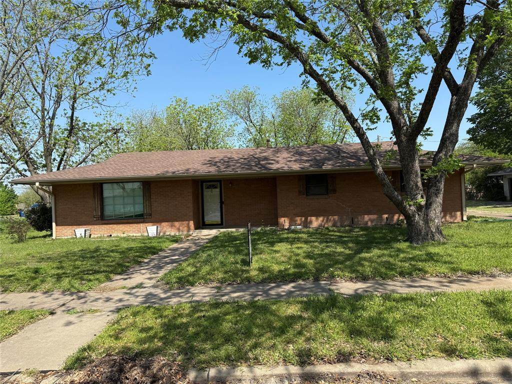 1412 Hillcrest Street - Photo 1