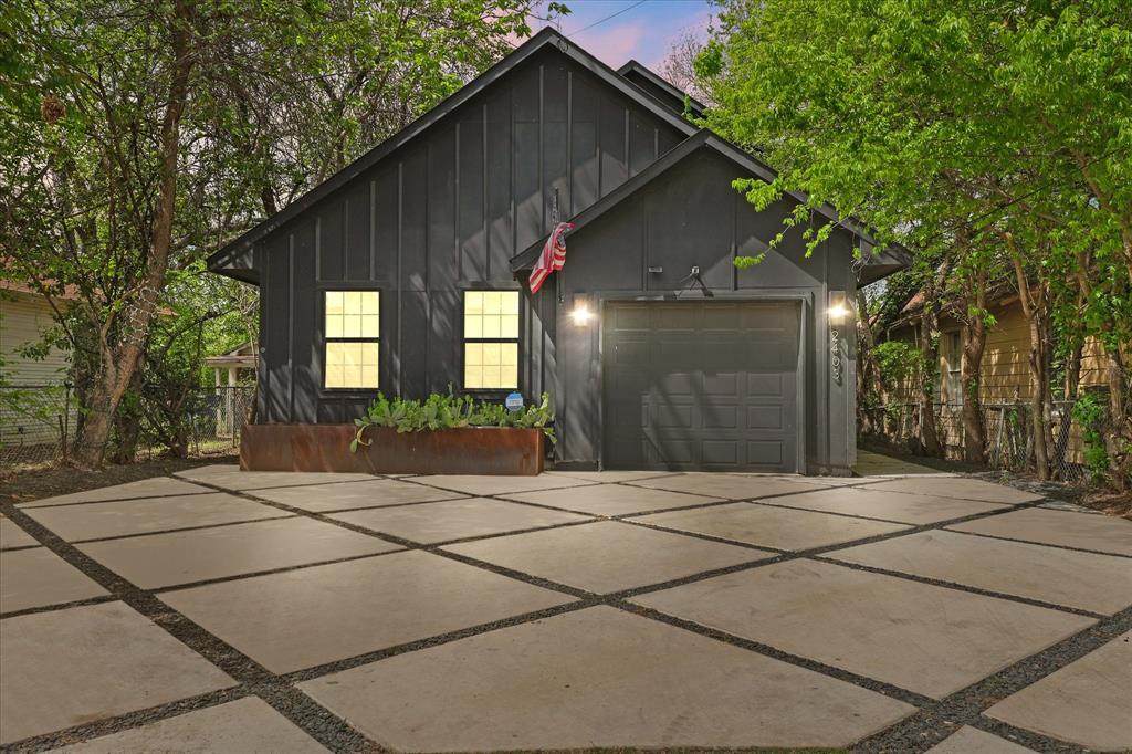 2403 Dathe Street - Photo 1