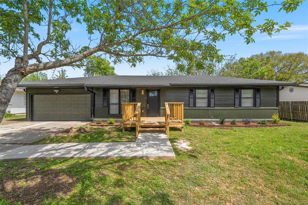 535 Stefka Drive - Photo 1