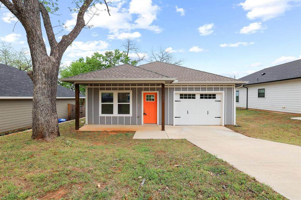 1221 Johnson Street - Photo 1