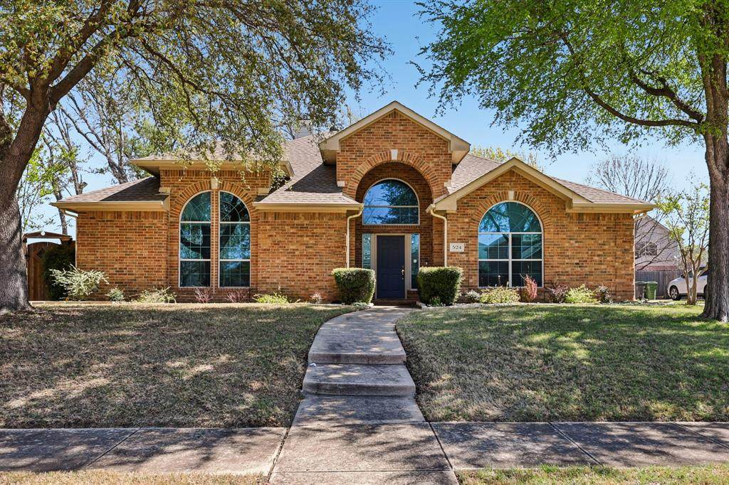 524 Jasmine Drive - Photo 1
