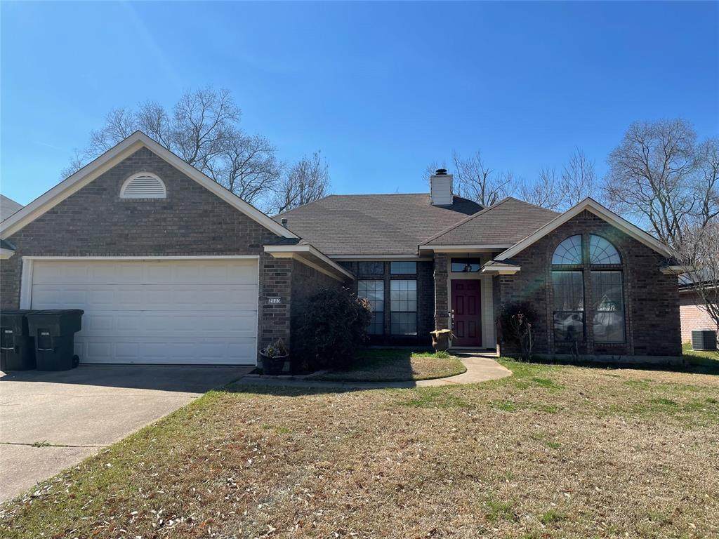 2113 Mockingbird Lane - Photo 1