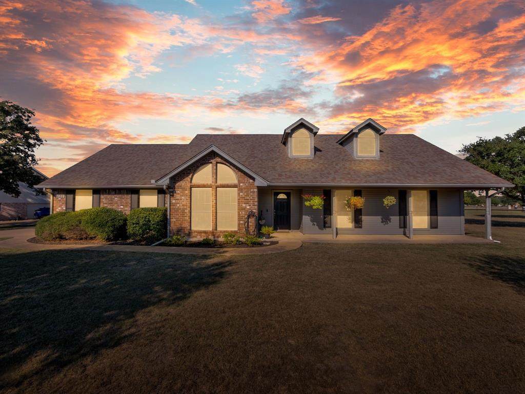 1020 Oak Hollow Lane - Photo 1