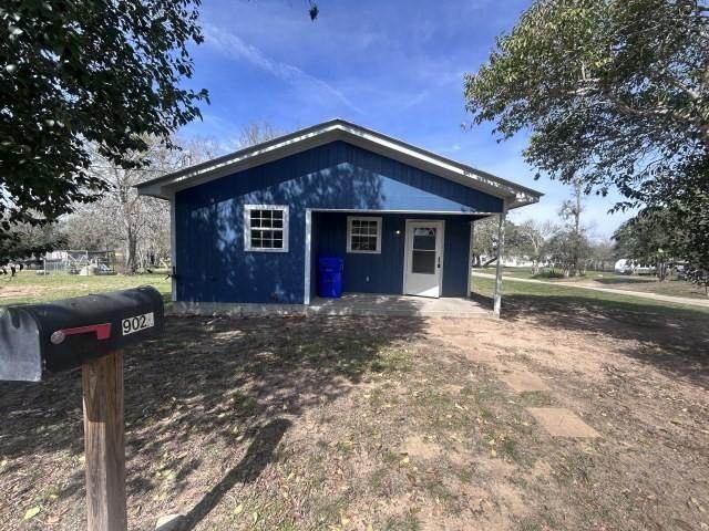 902 Simpson Street - Photo 1