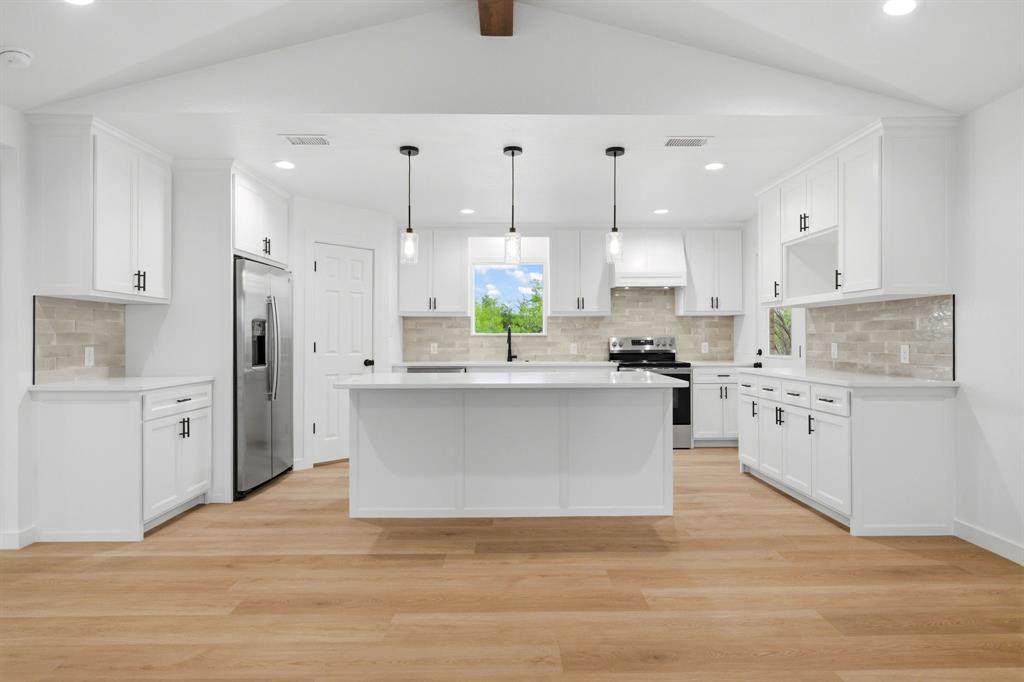 1556 Sunset Drive - Photo 1