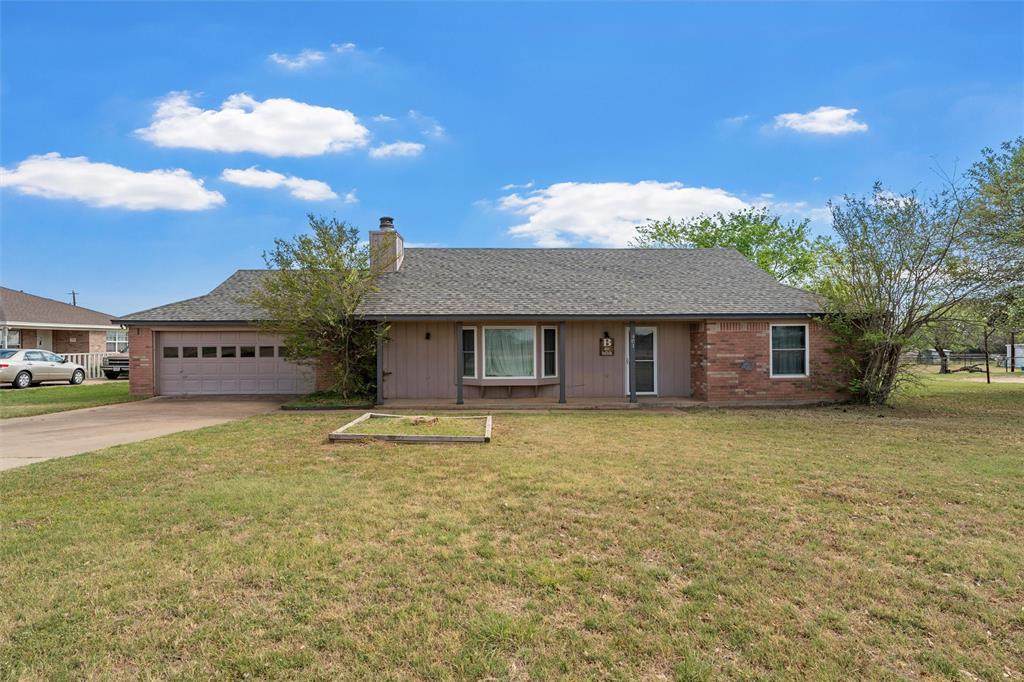 401 Quail Hollow Lane - Photo 1