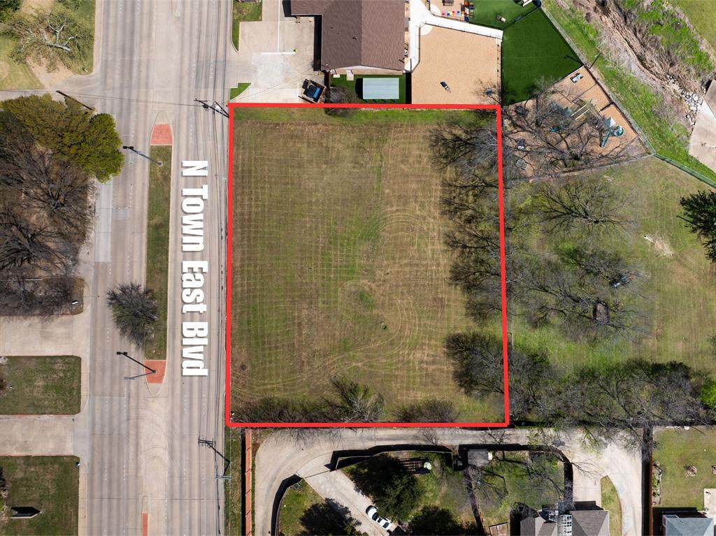 330 Town East Boulevard - Photo 1