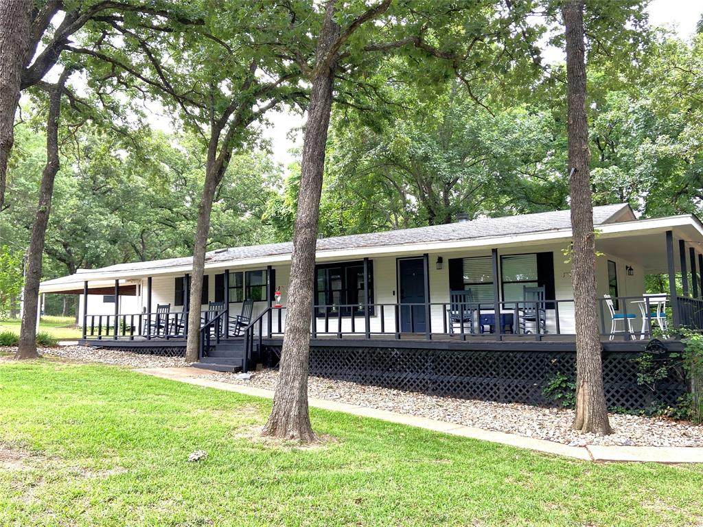 184 Beachwood Drive - Photo 1